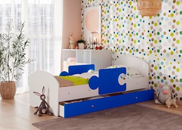 Кровать детская с бортиками и ящиком Мозайка, корпус Белый/фасад Синий (щиты) в Миассе