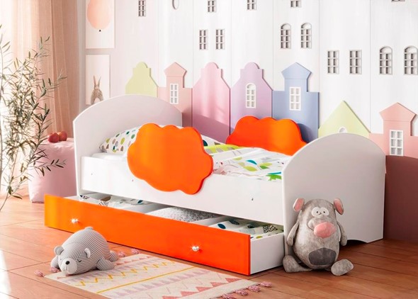 Кровать с бортиками Тучка с ящиком, корпус Белый, фасад Оранжевый в Миассе - изображение