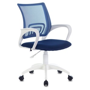 Офисное кресло Brabix Fly MG-396W (с подлокотниками, пластик белый, сетка, темно-синее) 532399 в Копейске